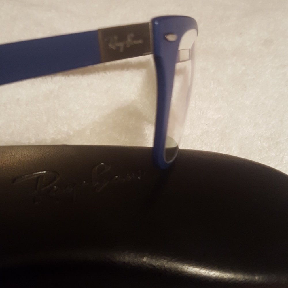 Ray-Bans 100% Authentic With A Case Frames Only H… - image 3